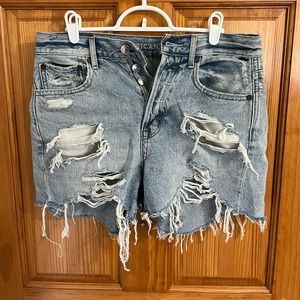 American eagle, size 2 ripped jean shorts